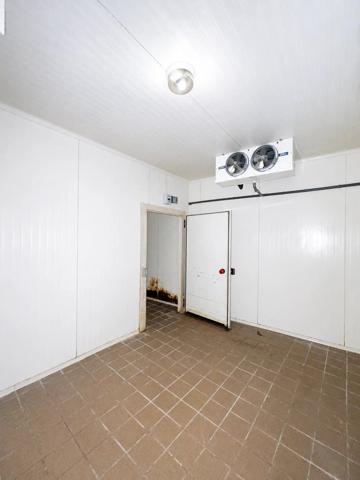 Location                                                      Fonds de commerce
                        
                                         405 m2                     à Bois-le-Roi
