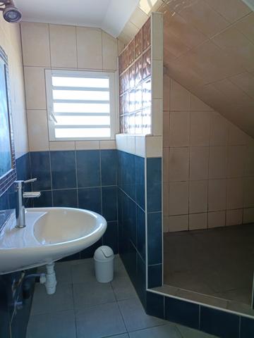 F3 MEUBLÉ EN HAUT DE VILLA - MONTVERT LES HAUTS