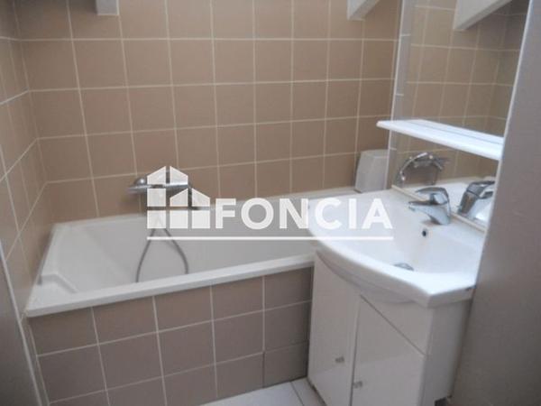 Location Appartement 2 pièces 43.8 m² - RESIDENCE MOUTON CARNOT - 61 RUE CARNOT Poitiers 86000