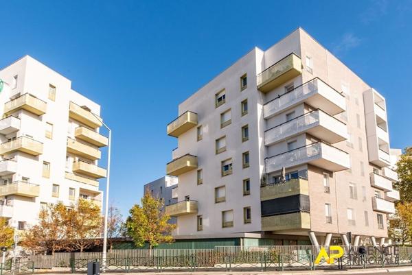 Appartement Nanterre 3 pièces 52 m2 €270 000 ** - Référence 464CC