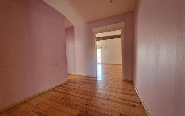 Maison à vendre    7 pièces •  Saint-Estève