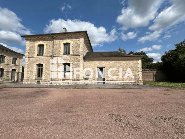 Location Appartement 4 pièces 83 m² - 27 AVENUE DE LA REPUBLIQUE Laon 02000