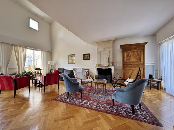 Maison  6 pièce(s)  4 chambre(s)  147.32 m²