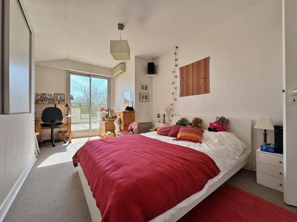 Maison  6 pièce(s)  4 chambre(s)  147.32 m²