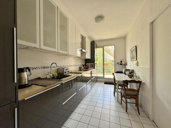 Maison  6 pièce(s)  4 chambre(s)  147.32 m²