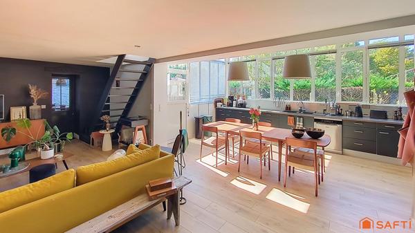Maison de village rénovée avec goût  155 m² + garage 50 m² et 2 place de parkings