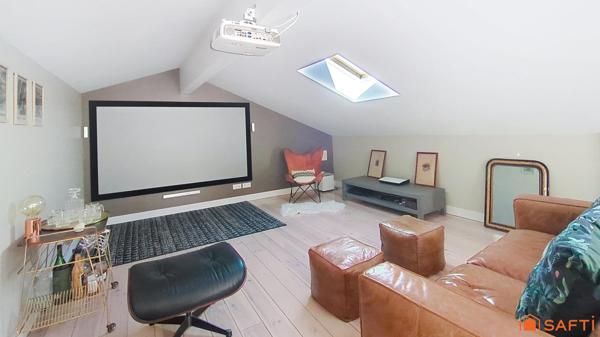 Maison de village rénovée avec goût  155 m² + garage 50 m² et 2 place de parkings