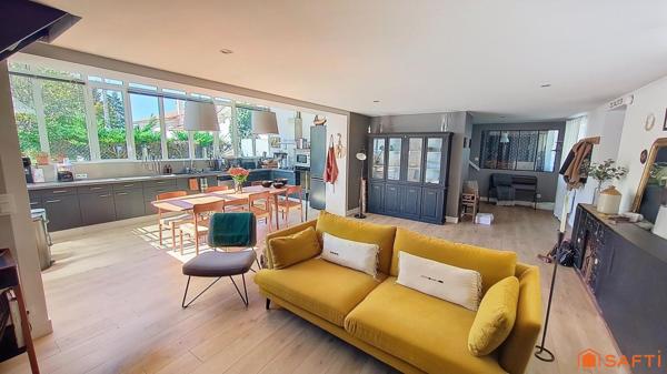 Maison de village rénovée avec goût  155 m² + garage 50 m² et 2 place de parkings