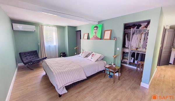 Maison de village rénovée avec goût  155 m² + garage 50 m² et 2 place de parkings