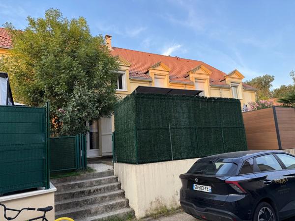 Appartement duplex 4 pièces de 80m² SAINT OUEN L'AUMONE (95) avec terrasse de 32m²