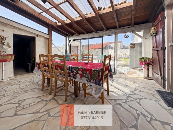 Maison de ville rénovée – 180 m² VILLIERS COUTURE (17)