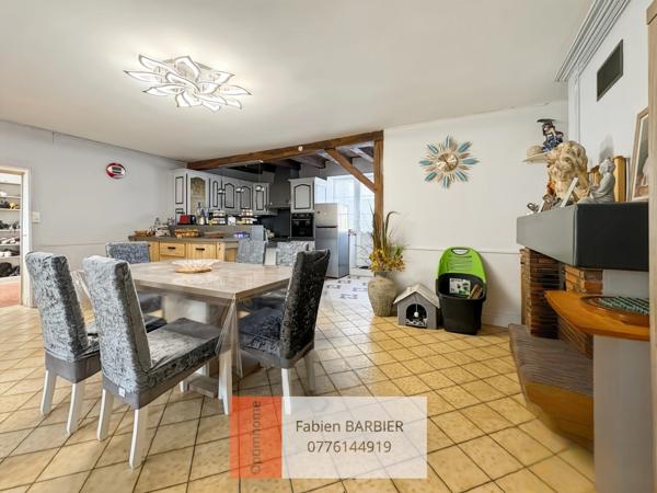 Maison de ville rénovée – 180 m² VILLIERS COUTURE (17)