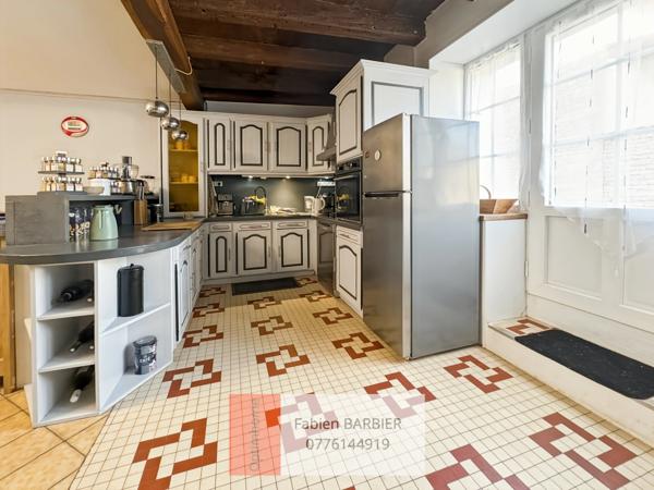 Maison de ville rénovée – 180 m² VILLIERS COUTURE (17)