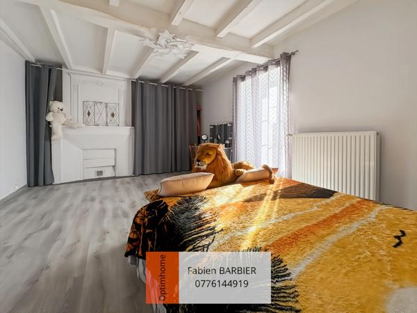 Maison de ville rénovée – 180 m² VILLIERS COUTURE (17)