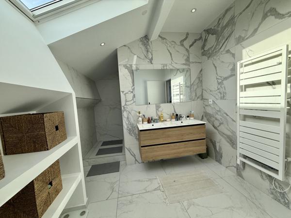 Saint-Étienne (42100) APPARTEMENT AVEC TROPEZIENNE