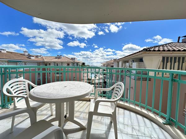 PORT FREJUS Appartement 2 pièces 49m2 env