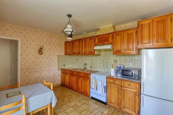 À vendre : Maison de type Foyer Cantalien à Mauriac (Cantal), 106m² , 4ch