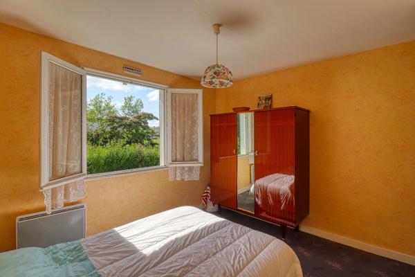 À vendre : Maison de type Foyer Cantalien à Mauriac (Cantal), 106m² , 4ch