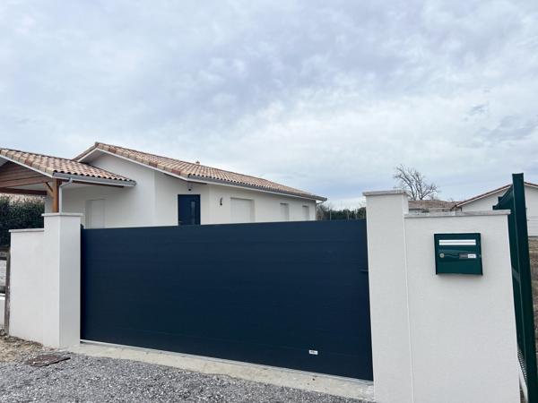 Location
                Maison94 m² - 5 Pièces -
                    SAINT PIERRE DU MONT (40280)