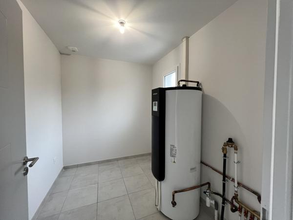 Location
                Maison94 m² - 5 Pièces -
                    SAINT PIERRE DU MONT (40280)