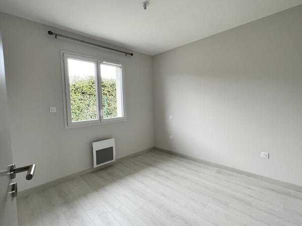 Location
                Maison94 m² - 5 Pièces -
                    SAINT PIERRE DU MONT (40280)