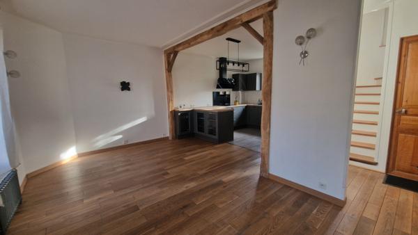 Maison Mantes La Ville de 3ch sur plus de 200m² de terrain avec parking