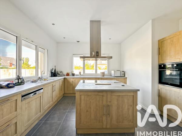 Maison à vendre 5 pièces 140 m² Le Vivier-sur-Mer