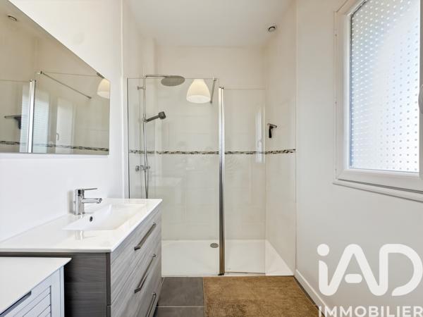 Maison à vendre 5 pièces 140 m² Le Vivier-sur-Mer