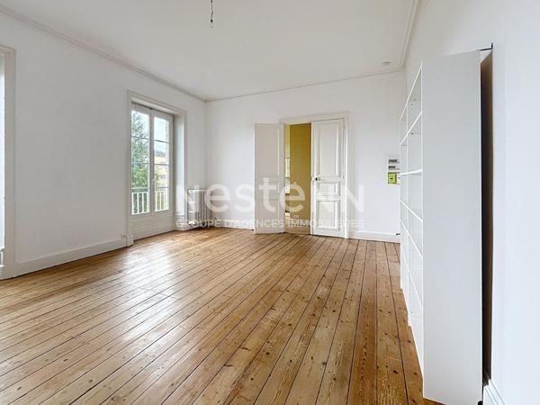 APPARTEMENT AVEC ASCENSEUR