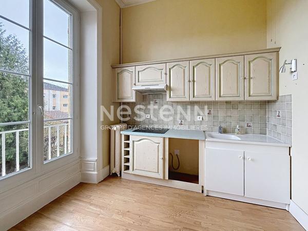 APPARTEMENT AVEC ASCENSEUR