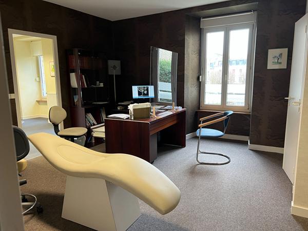A VENDRE - Ensemble immobilier DINAN Centre ville