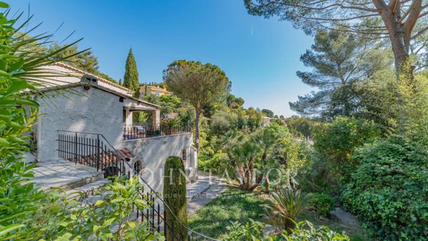 Super Cannes - Villa à rénover