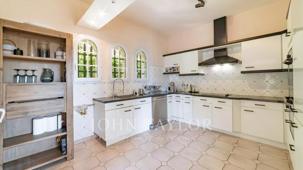 Super Cannes - Villa à rénover