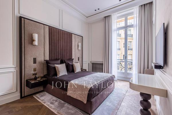 Montaigne/Marignan - Superbe appartement de réception totalement rénové