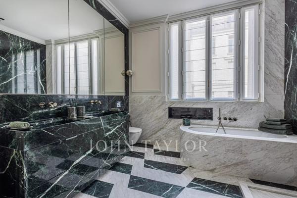 Montaigne/Marignan - Superbe appartement de réception totalement rénové