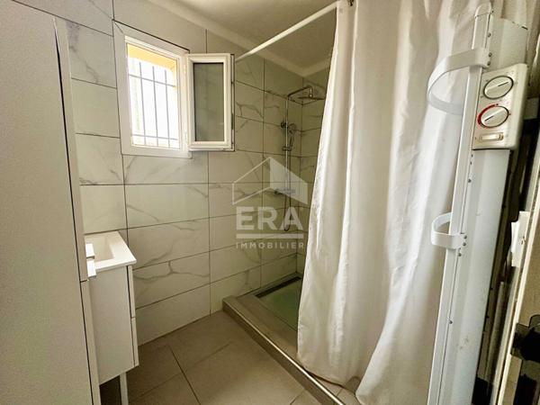 PIA : Immeuble comprenant 2 appartements type 3 avec extérieurs à vendre 