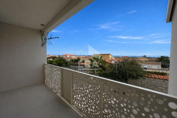 PIA : Immeuble comprenant 2 appartements type 3 avec extérieurs à vendre 