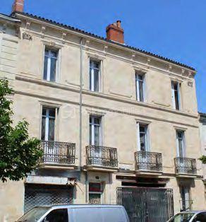 Local d activites de 63 m²