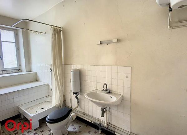 Maison à vendre    4 pièces •  Montmarault