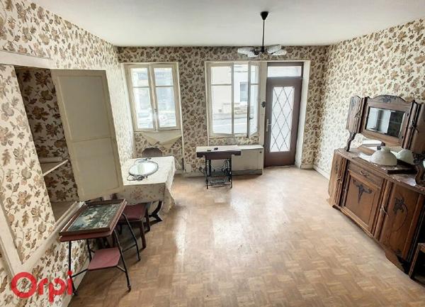 Maison à vendre    4 pièces •  Montmarault