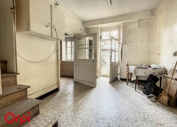 Maison à vendre    4 pièces •  Montmarault