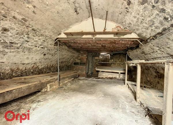 Maison à vendre    4 pièces •  Montmarault