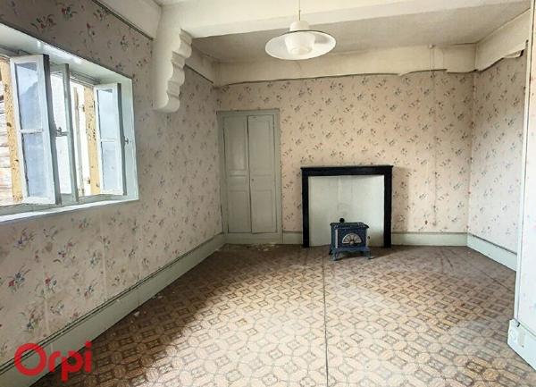 Maison à vendre    4 pièces •  Montmarault