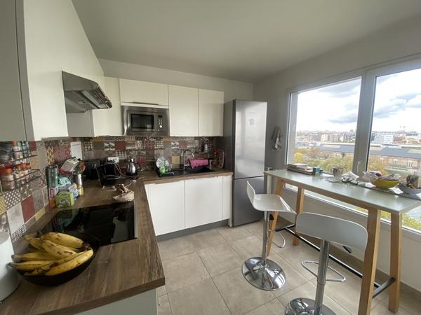 Appartement Alfortville 4 pièce(s) 83 m2 avec balcon terrasse vu seine de 16m² et deux emplacement parking