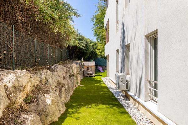 ***VISITE VIRTUELLE DISPONIBLE SUR DEMANDE… LES OLIVES / PLAN-DE-CUQUES…APPARTEMENT “COMME UNE MAISON” COSY & LUMINEUX…T4 COSY...LUMINEUX...JARDIN PRIVATIF…BOX + PARKINGS***