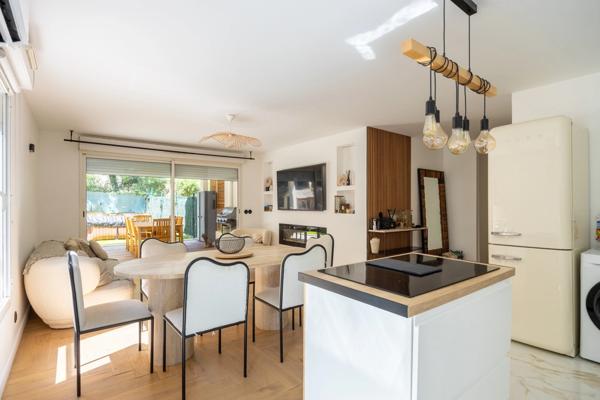 ***VISITE VIRTUELLE DISPONIBLE SUR DEMANDE… LES OLIVES / PLAN-DE-CUQUES…APPARTEMENT “COMME UNE MAISON” COSY & LUMINEUX…T4 COSY...LUMINEUX...JARDIN PRIVATIF…BOX + PARKINGS***