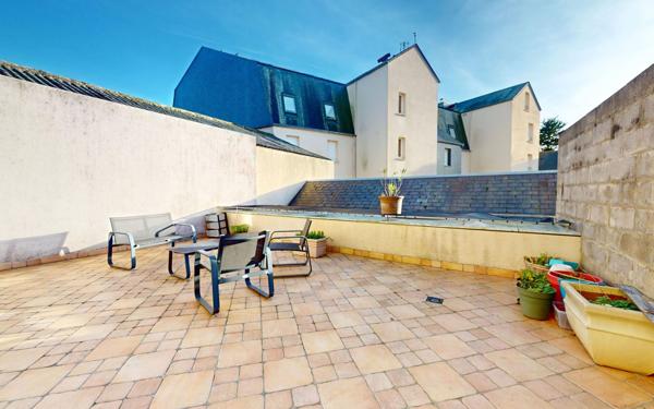 Immeuble à vendre    4 pièces •  Saint-Vaast-la-Hougue