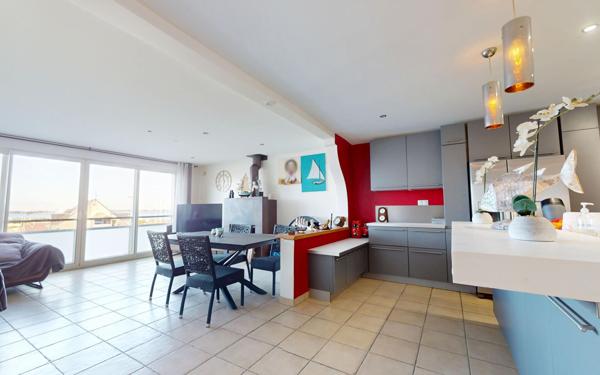 Immeuble à vendre    4 pièces •  Saint-Vaast-la-Hougue