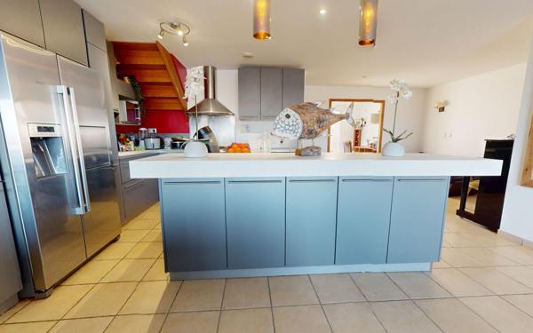 Immeuble à vendre    4 pièces •  Saint-Vaast-la-Hougue