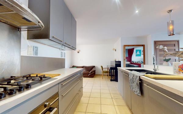 Immeuble à vendre    4 pièces •  Saint-Vaast-la-Hougue